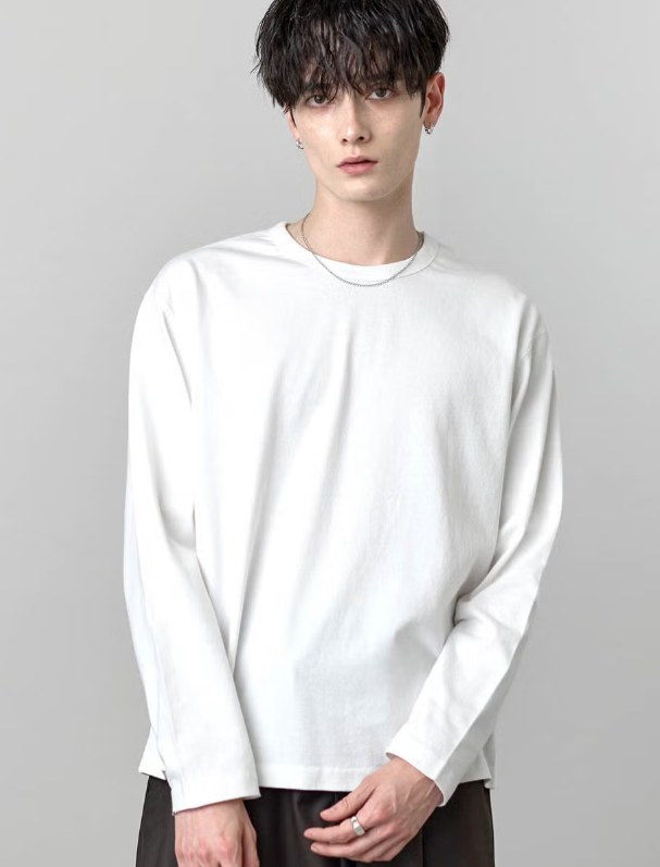 大学生向け無地の白い長袖Tシャツ