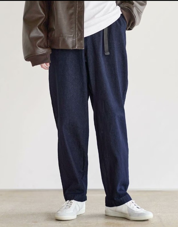 高校生男子におすすめの濃紺デニムパンツ