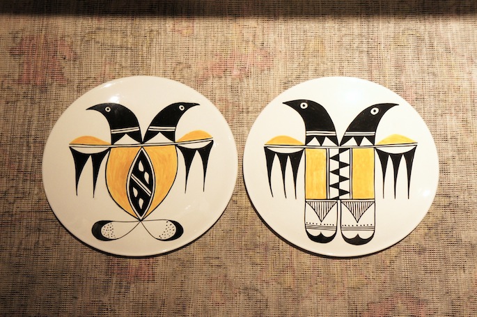 ACOMA POTTERY<br />
Small Plate<br />
PRICE / 4,000+tax (Each)<br />
