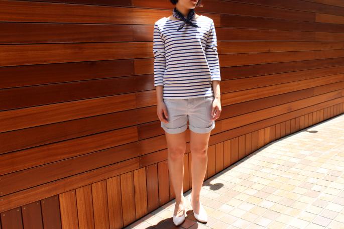 SOSO PHLANNEL<br />
Basque Border Tee<br />
COLOR / Blue×White<br />
SIZE / 34.36<br />
Made　in Japan<br />
PRICE / 12,000+tax<br />
<br />
niuhans<br />
PINSTRIPE SHORT <br />
COLOR / Blue×White<br />
SIZE / 0<br />
Made　in Japan<br />
PRICE / 26,000+tax<br />
<br />
VINTAGE<br />
Bandanna<br />
COLOR / Navy<br />
SIZE / Free<br />
PRICE / 1,800+tax