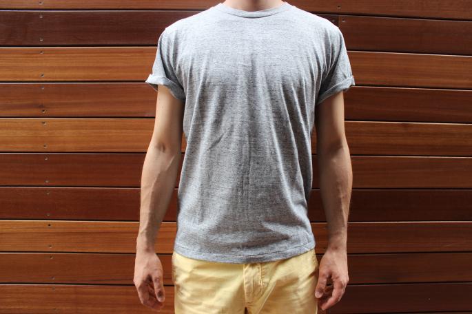 Phlannel MAN  <br />
Rollsleeve T-Shirt <br />
COLOR / White , Gray<br />
SIZE / S,M,L<br />
Made in Japan<br />
PRICE / 9,000+tax<br />
<br />
