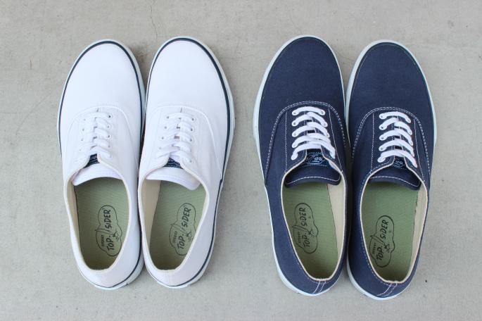 SPERRY TOP-SIDER <br />
Canvas oxford shoes <br />
COLOR / White,Navy<br />
SIZE / 7,7H,8,8H,9,9H<br />
PRICE / 6,500+tax → 4,550+tax(30%OFF)<br />
