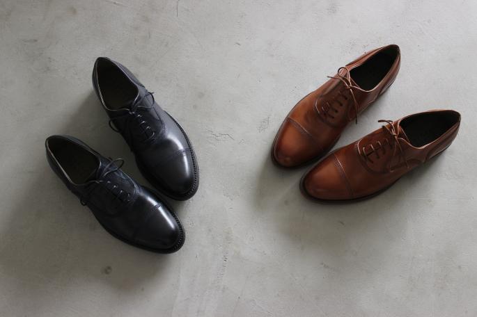 SARTORE<br />
Lace up shoes <br />
COLOR / Navy,Brown<br />
SIZE / 35.5,36,36.5,37,37,5<br />
Made in Italy<br />
PRICE / 78,000+tax⇒55,300+tax<br />
