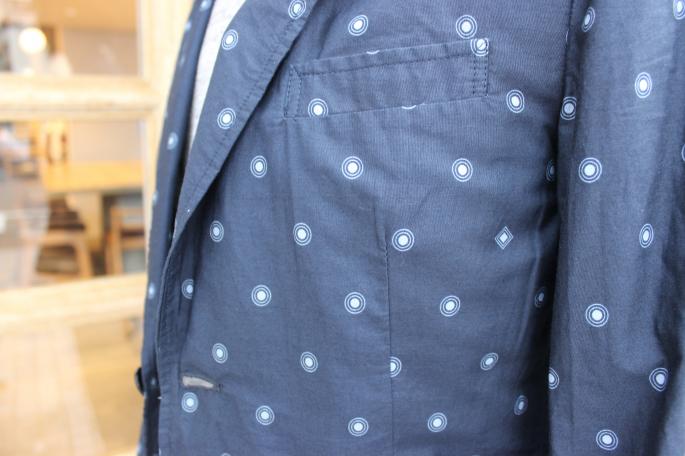 ts(s) <br />
Ripple Dot Print 2 Button Jacket <br />
SIZE / 2<br />
COLOR / Navy<br />
PRICE / 43.000+tax→ 21.500+tax(50%OFF)<br />
<br />
Phlannel MAN <br />
Rollsleeve T-Shirt <br />
COLOR / White , Gray<br />
SIZE / S,M,L<br />
PRICE / 9,000+tax→ 6.300+tax(30%OFF)<br />
<br />
ts(s) <br />
Ripple Dot Print Tapered Short<br />
SIZE / 2<br />
COLOR / Navy<br />
PRICE / 23.000+tax→ 11.500+tax(50%OFF)<br />
