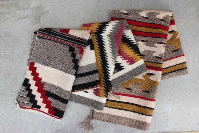 NAVAJO<br />
RUG<br />
SIZE / 68×73(left) 41×61(right)<br />
Made in USA<br />
PRICE /18.000+tax (left) 16.000+tax(right)<br />
<br />
