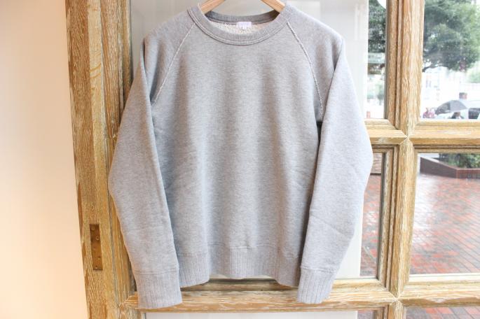 Phlannel <br />
Random Loop Terry Sweat <br />
COLOR / Gray<br />
SIZE / M,L<br />
Made in Japan<br />
PRICE / 21,000+tax
