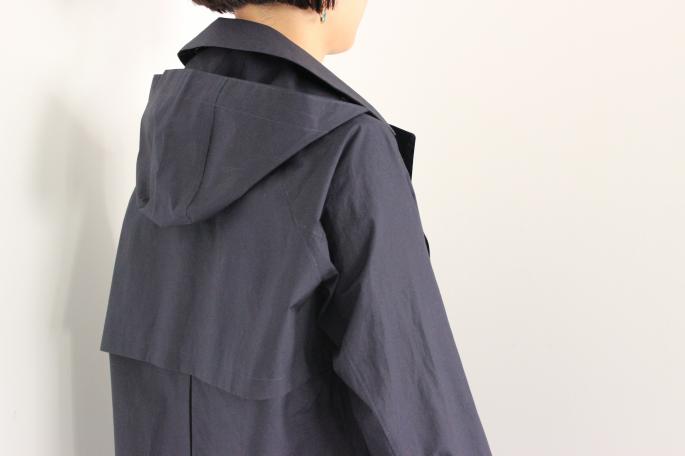 Phlannel <br />
Water Proof Poplin Coat<br />
COLOR / Navy,Beige<br />
SIZE / 0,1<br />
PRICE / 52,000+tax<br />
<br />
Linen Twill Trousers<br />
COLOR / White,Black,Beige<br />
SIZE/ 0,1<br />
PRICE / 24,000+tax<br />
<br />
Made In Japan