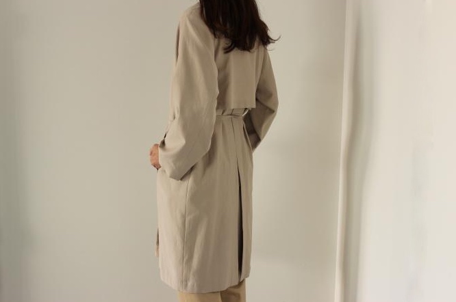HEIGHT / 165cm<br />
WEAR SIZE / 0<br />
<br />
Phlannel<br />
Cotton Cupra Wrap Trench Coat <br />
COLOR / Begie<br />
SIZE / 0<br />
PRICE / 59,000+tax<br />
<br />
West Point Wide Trousers<br />
COLOR /White,Begie<br />
SIZE / 0,1<br />
PRICE / 19,000+tax<br />
<br />
Phlannel(Men's) <br />
Suvin Cotton Pocket T-shirt <br />
COLOR / White,Gray,Navy,Black<br />
SIZE / S,M,L<br />
PRICE / 9,500+tax<br />
<br />
Made In Japan