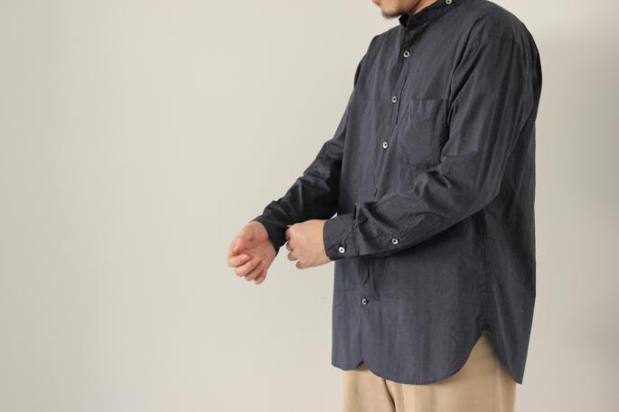 Phlannel <br />
Cotton Silk Hairline Stripe Detachable Collar Shirt <br />
COLOR / White,Navy<br />
SIZE / S,M,L<br />
Made In Japan<br />
PRICE / 22,000+tax<br />
