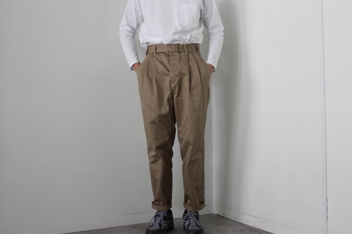 HEIGHT / 175cm<br />
WEAR SIZE / 1<br />
<br />
COMOLI <br />
Belted Chino Pants<br />
COLOR / Beige<br />
SIZE / 1,2<br />
PRICE / 28,000+tax<br />
<br />
Boat Neck Long Sleeves shirts<br />
COLOR / White,Navy<br />
SIZE / 1<br />
PRICE / 20,000+tax<br />
<br />
Made in Japan<br />
<br />
montrail<br />
Sierravada Outdry <br />
COLOR / Grey<br />
SIZE / 26,26.5,27,27.5<br />
PRICE / 15,500+tax<br />
