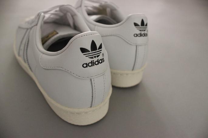 adidas <br />
SUPERSTAR 80's DLX <br />
COLOR / White<br />
SIZE / 23,23.5,24,24.5,25<br />
PRICE / 16,000+tax<br />
<br />
