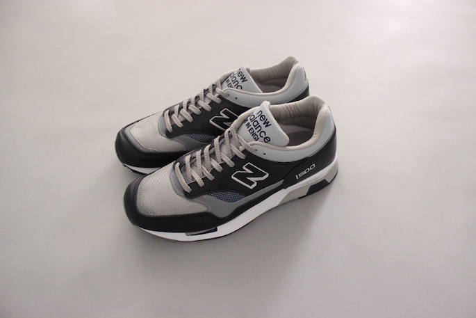 NEW BALANCE <br />
M1500 UC <br />
COLOR / Charcoal<br />
SIZE / 26,26.5,27,27.5<br />
Made In England<br />
PRICE / 26,000+tax<br />
<br />
KENNETH FIELD<br />
Ceremony Trousers Windowpene<br />
COLOR / Blue<br />
SIZE / 28,30<br />
Made In Japan<br />
PRICE / 28,000+tax