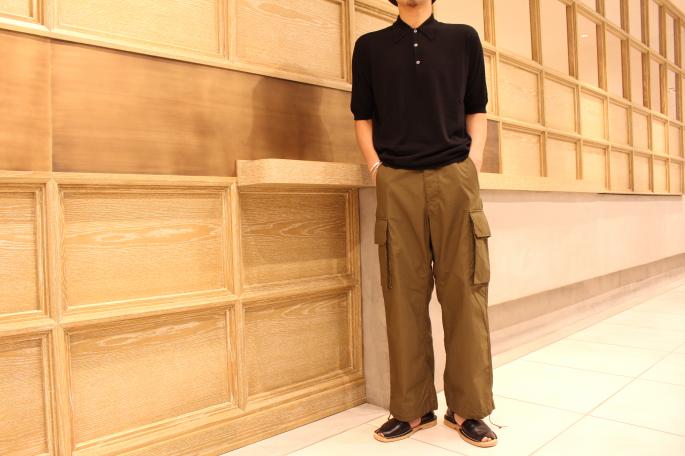 HEIGHT / 175cm<br />
WEAR SIZE / M<br />
<br />
Phlannel<br />
Cotton Weather Cargo Pants<br />
COLOR / White,Khaki<br />
SIZE / S,M,L<br />
Made In Japan<br />
PRICE / 23,000＋tax<br />
<br />
JOHN SMEDLEY<br />
Isis<br />
COLOR / Charcoal,Black<br />
SIZE / S,M<br />
Made In England<br />
PRICE / 27,000＋tax<br />
 <br />
HEREU<br />
Rander<br />
COLOR / Black<br />
SIZE / 40,41,42<br />
Made In Spain<br />
PRICE / 54,000＋tax<br />
