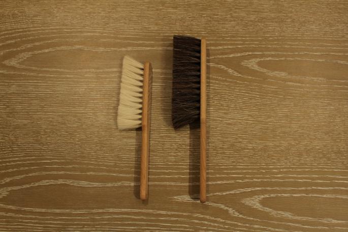 Iris Hantverk<br />
<br />
Kitchen Brush<br />
PRICE / 1,200+tax<br />
<br />
Vegetable/Pan Brush<br />
PRICE / 4,200+tax<br />
<br />
Table Brush Set<br />
PRICE / 7,600+tax<br />
<br />
Made In Sweden<br />
