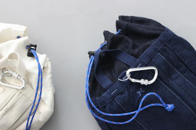 PORTER CLASSIC<br />
Hard Linen Ruck Sack<br />
COLOR / Blue,White<br />
SIZE / Free<br />
Made In Japan<br />
PRICE / 46,000+tax