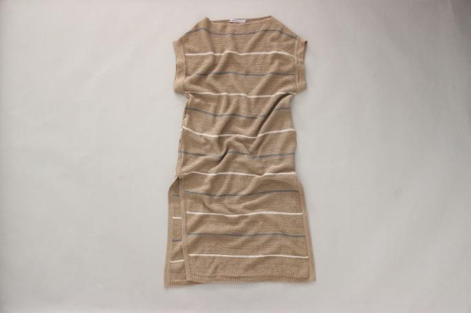 HIGHT / 155cm<br />
WEAR SIZE / XS<br />
<br />
CristaSeya<br />
Linen Knit Dress <br />
COLOR / KAKI<br />
SIZE / XS<br />
Made In France<br />
PRICE / 95,000+tax<br />
<br />
BIRKENSTOCK <br />
Zurich Narrow Suede Leather<br />
COLOR / Sand<br />
SIZE / 36,37,38,39<br />
Made In Germany<br />
PRICE / 20,000+tax
