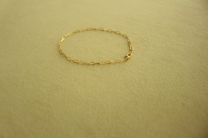 GIGI<br />
Chain blacelet<br />
COLOR / Gold<br />
PRICE / 48,000+tax<br />
<br />
Artemis chain bracelet<br />
COLOR / Silver/Gold<br />
PRICE / 64,000+tax<br />
<br />
Gold cuff<br />
COLOR / Gold<br />
PRICE / 68,000+tax<br />
<br />
Made In Japan