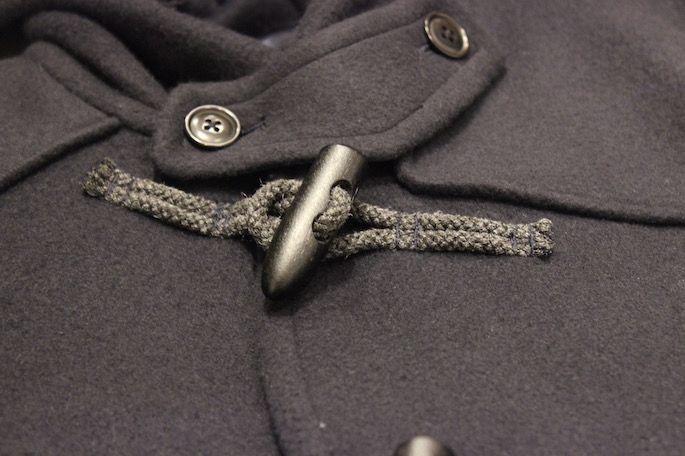HIGHT / 168cm<br />
WEAR SIZE / 2<br />
<br />
ts (s) <br />
Duffle Coat <br />
COLOR / Navy<br />
SIZE / 2<br />
Made In Japan<br />
PRICE / 98,000+tax