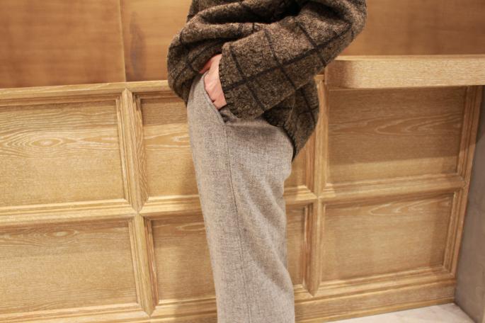 HIGHT / 164cm<br />
WEAR SIZE / 34<br />
<br />
SOSO PHLANNEL<br />
Tweed Wool Wide Pants <br />
COLOR / Gray,Beige<br />
SIZE / 34,36<br />
PRICE / 36,000+tax<br />
<br />
m's braque<br />
Reversible Pull Over Tunic<br />
COLOR / Gray×Navy<br />
SIZE / 38<br />
PRICE / 58,000+tax<br />
<br />
Made In Japan<br />
<br />
Tricker's<br />
Vintoria<br />
COLOR / Brown Velvet<br />
SIZE / 4,5,6<br />
Made In England<br />
PRICE / 36,000+tax
