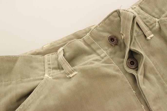 VINTAGE<br />
USMC P1941 HBD Trousers<br />
SIZE / W36,L32<br />
Made In USA<br />
PRICE / 15,000+tax<br />
<br />
HEINIRICH DINKELACKER<br />
Rio<br />
COLOR / Black<br />
SIZE / 6.5,7,7.5<br />
Made In Germany<br />
PRICE / 145,000+tax<br />
