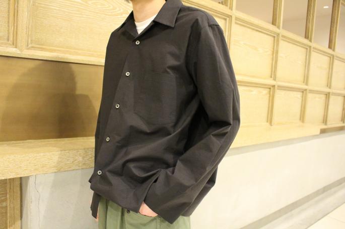HIGHT / 169cm<br />
WEAR SIZE / 3<br />
<br />
AURALEE<br />
Selvedge Weather Cloth Shirts<br />
COLOR / Gray Strpe,Ink Black<br />
SIZE / 3,4<br />
PRICE / 22,000+tax<br />
<br />
Washed Finx Ripstop Field Pants<br />
COLOR / Olive Green,Ink Black<br />
SIZE / 3,4<br />
PRICE / 32,000+tax<br />
<br />
Made In Japan<br />
<br />
New Balance<br />
M990V4<br />
COLOR / Black<br />
SIZE / 8,8.5,9,9.5<br />
Made In USA<br />
PRICE / 25,000+tax