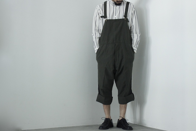 HIGHT / 173cm<br />
WEAR SIZE / 2<br />
<br />
GARMENT REPRODUCTION OF WORKERS <br />
New Grandpa Trousers<br />
COLOR / Khaki,Black<br />
SIZE / 1,2,3<br />
Made In Japan<br />
PRICE / 38,000+tax<br />
<br />
Phlannel<br />
Pillow Stripe Grandfather Shirt<br />
COLOR / White,Khaki<br />
SIZE / S,M,L<br />
Made In Japan<br />
PRICE / 26,000+tax