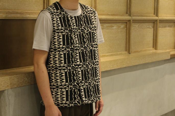 HIGHT / 168cm<br />
WEAR SIZE / 38<br />
<br />
m's braque<br />
Asymmetry Short Vest<br />
COLOR / Black<br />
SIZE / 38<br />
Made In Japan<br />
PRICE / 49,000+tax<br />
<br />
SUNSPEL<br />
Short Sleeve Classic Crew<br />
COLOR / Pebble Gray,Blue Slate,Olive Green<br />
SIZE / M,L<br />
Made In England<br />
PRICE / 9,000+tax<br />
<br />
DIMISSIANOS&MILLER<br />
MIA FASA<br />
COLOR / Natural,Black<br />
SIZE / 41,42,43<br />
Made In Greece<br />
PRICE / 39,000+tax